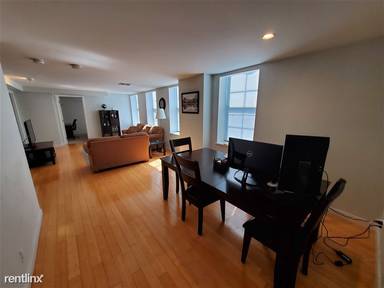 Main picture of 1661 Washington St