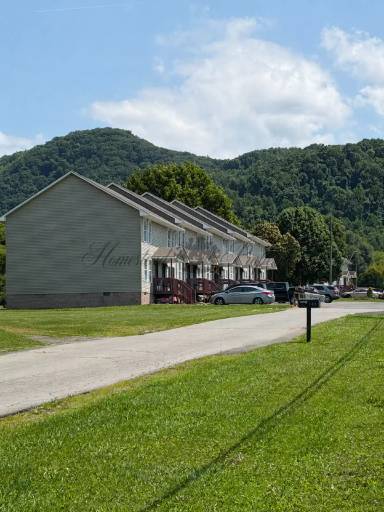 Main picture of 151 Crestview Dr