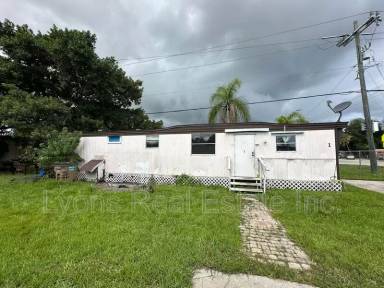 Main picture of 4900 Tice St