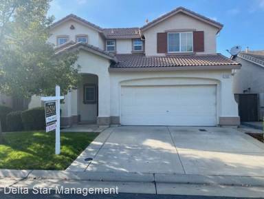 Main picture of 1532 Blue Raven St