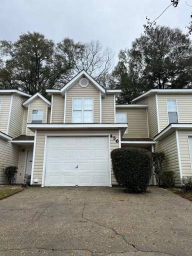 Main picture of 404-60 Sandy Oak Dr
