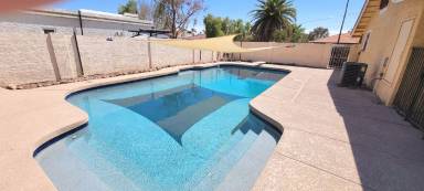 Main picture of 2004 E Redmon Dr