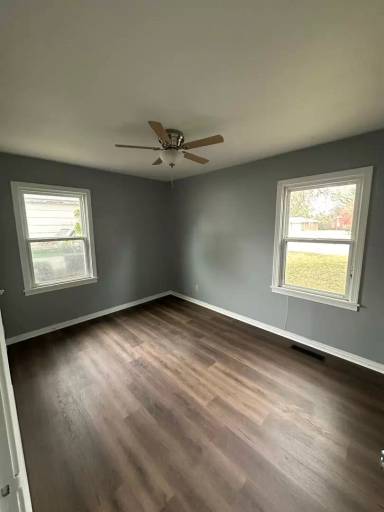 Main picture of 947 Roach St