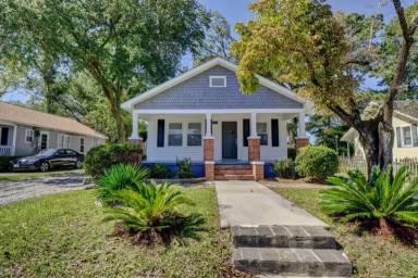 Main picture of 105 Montgomery Ave
