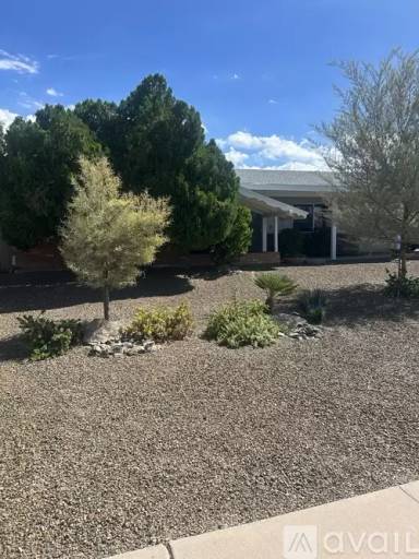 Main picture of 1303 N Roca