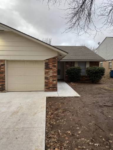 Main picture of 525 Wild Wind Rd