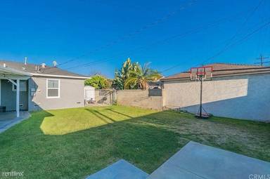 Main picture of 4865 Briercrest Ave
