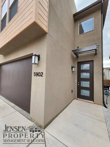 Main picture of 5902 S Legolas Ln