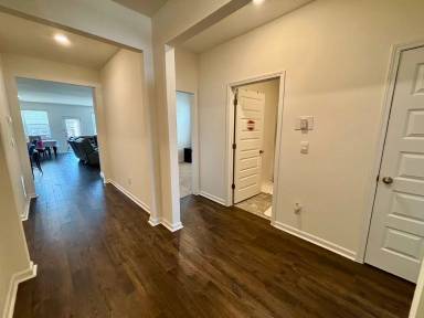 Main picture of 95 Condor Ct