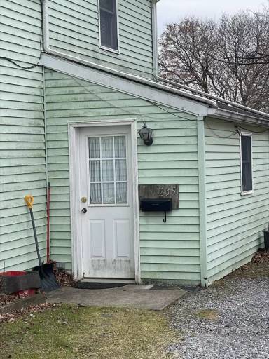 Main picture of 233-35 N Ridge St