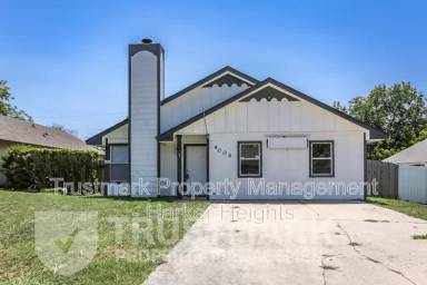 Main picture of 4004 Trotwood Trl