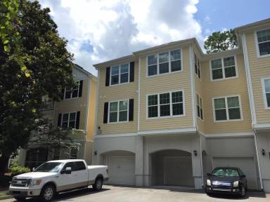 Main picture of Twelve Oaks