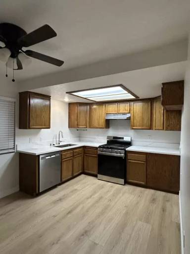 Main picture of 10154 McClemont Ave