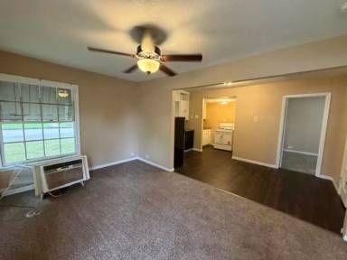 Main picture of 700 S 24th St