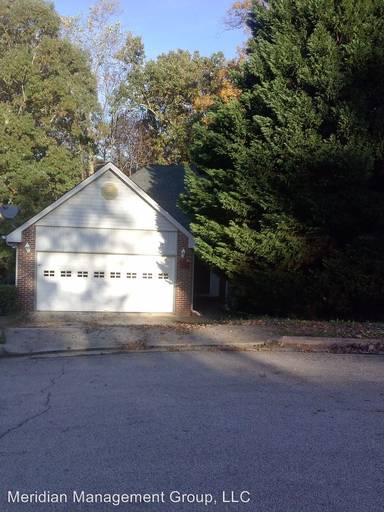 Main picture of 214 Oakwood Cir