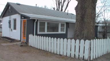 Main picture of 2375 E Main St