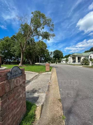 Main picture of 1661 Spring House Trl
