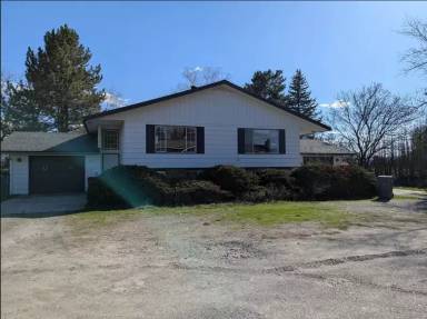Main picture of 4913 N Drury Rd