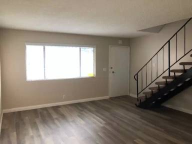 Main picture of 135 W Hill Ave
