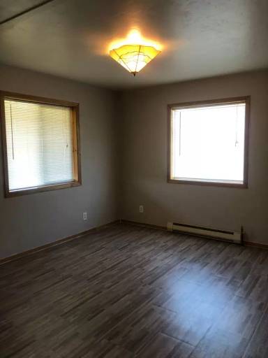 Main picture of 720 Easy St