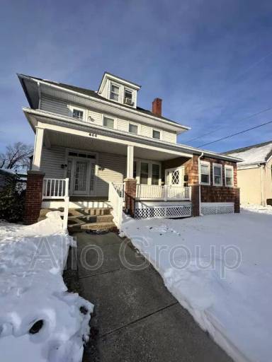 Main picture of 655 Green St