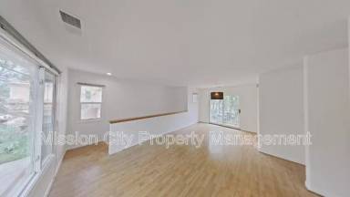 Main picture of 220 Meigs Rd