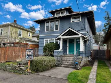 Main picture of 3819 SE Washington St