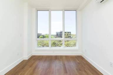 Main picture of 581 Ocean Pkwy
