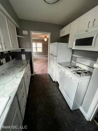 Main picture of 1223 Warren St