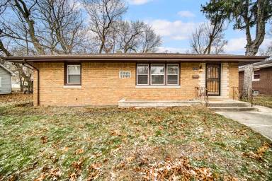 Main picture of 1320 W 47th Ave