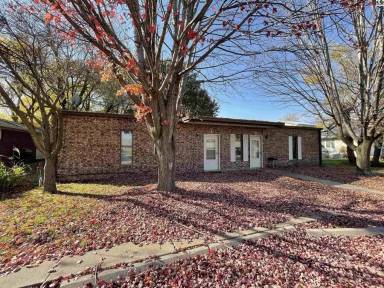 Main picture of 213 N Topeka St