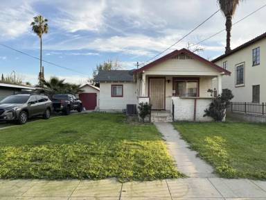 Main picture of 257 W 25th St