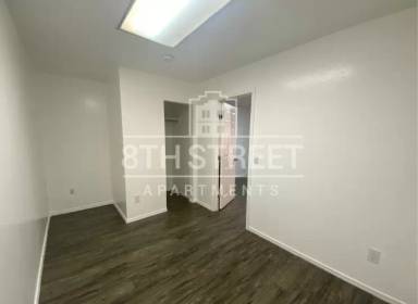 Main picture of 8th Street Apartments