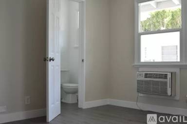 Main picture of 4710 Vantage Ave