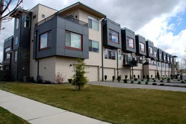 Main picture of 1808 W Summit Pkwy