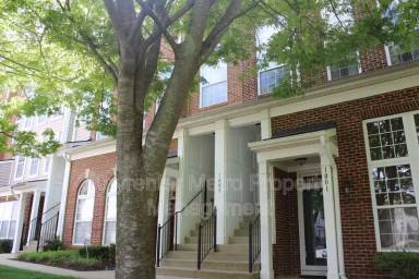 Main picture of 1005 Treeland Way