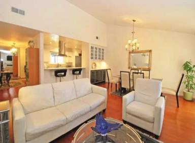 Main picture of 225 2nd St E