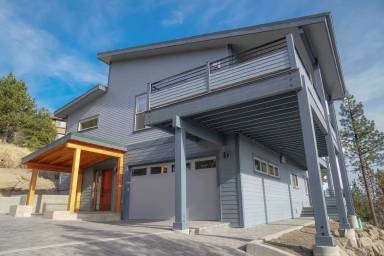 Main picture of 1928 NW Trenton Ave