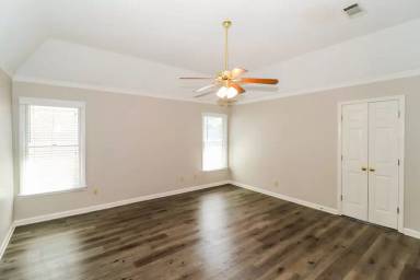 Main picture of 7625 Dexter Park Dr