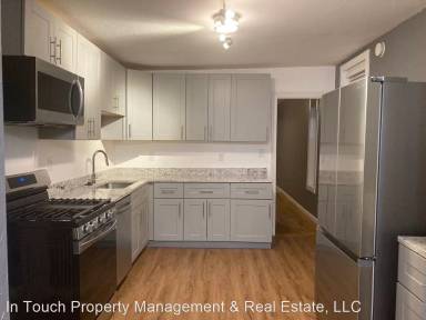 Main picture of 3753 N High St