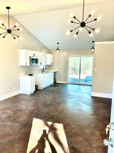 Main picture of 124 Sunny Hills Dr