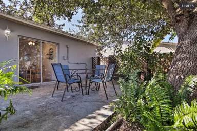 Main picture of 2635 Thomas St