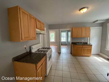 Main picture of 411 Blatchley Ave