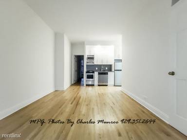 Main picture of 107 E 63rd St