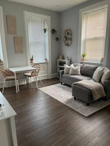 Main picture of 1012 E Lancaster Ave