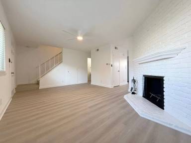 Main picture of 19889 Sheffield Ln