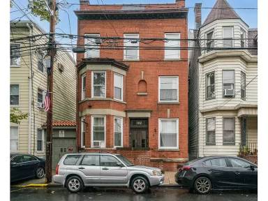 Main picture of 102 Jefferson St