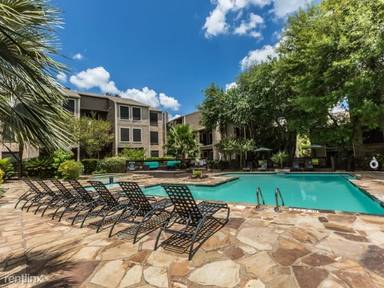 Main picture of 304 W William Cannon Dr