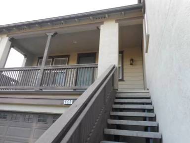 Main picture of 653 W Privado Way
