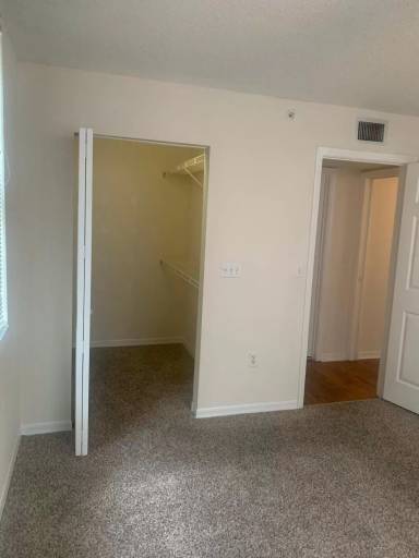 Main picture of 11100 SW 6th St